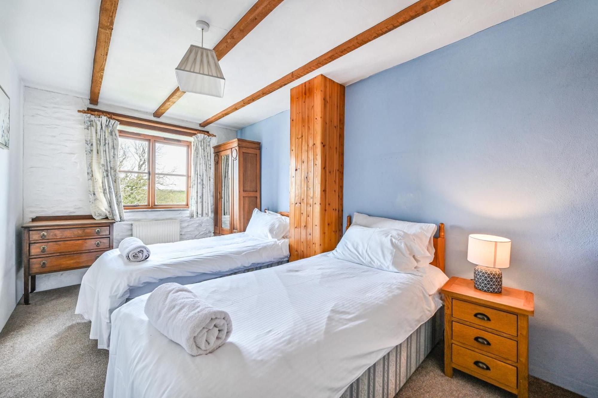 Polean Farm Cottages Looe Rum bild