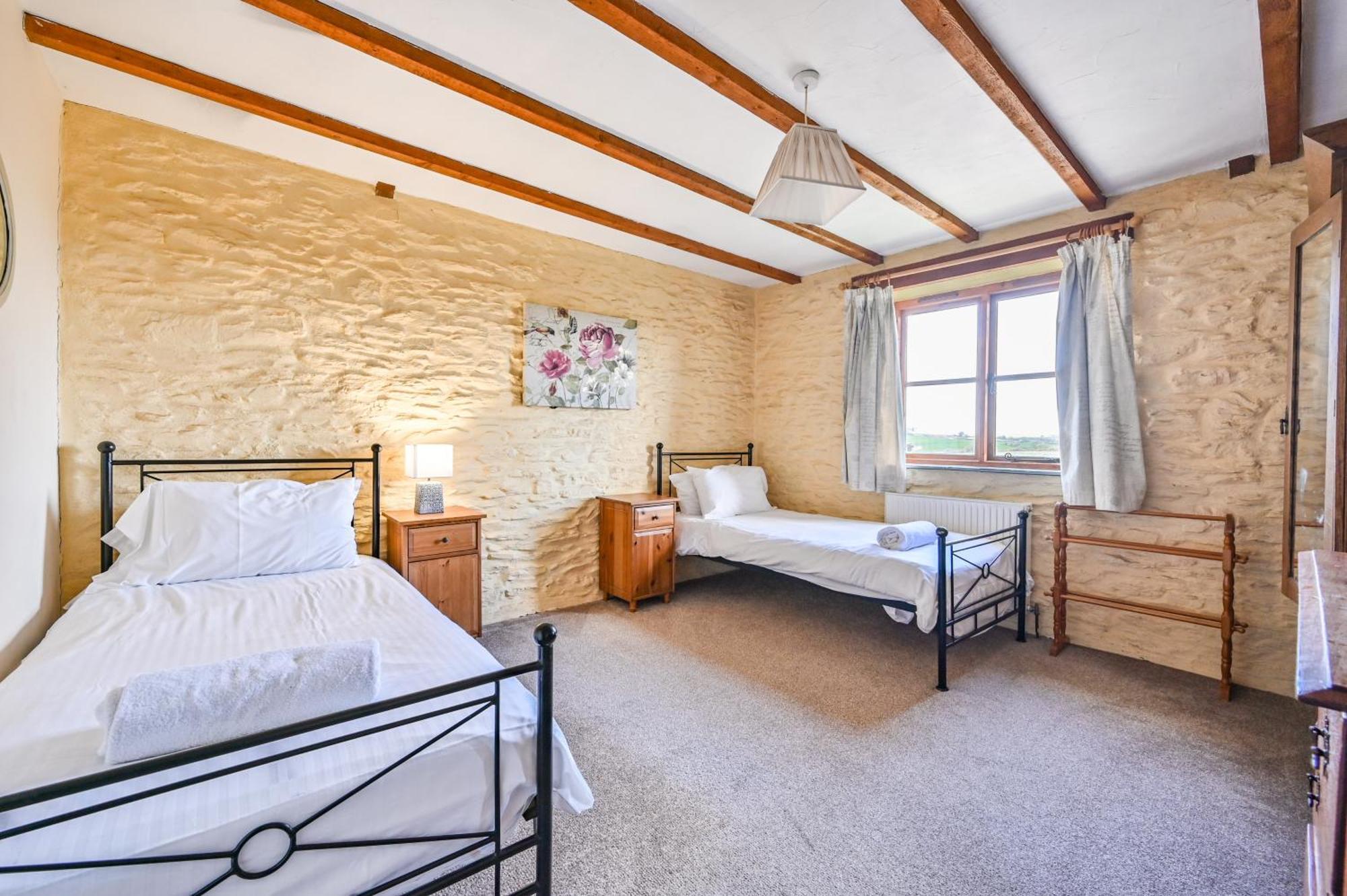Polean Farm Cottages Looe Rum bild