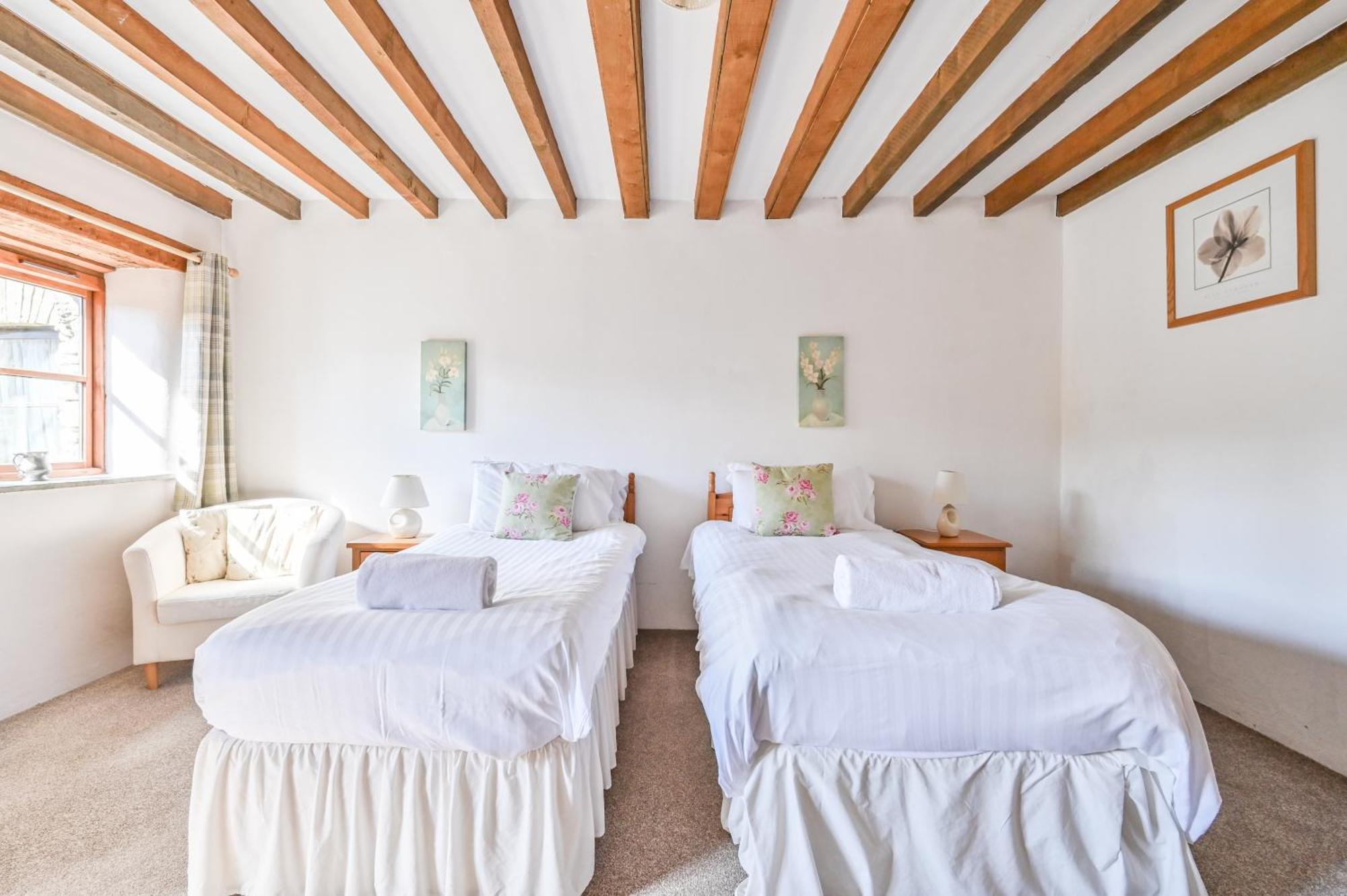 Polean Farm Cottages Looe Rum bild