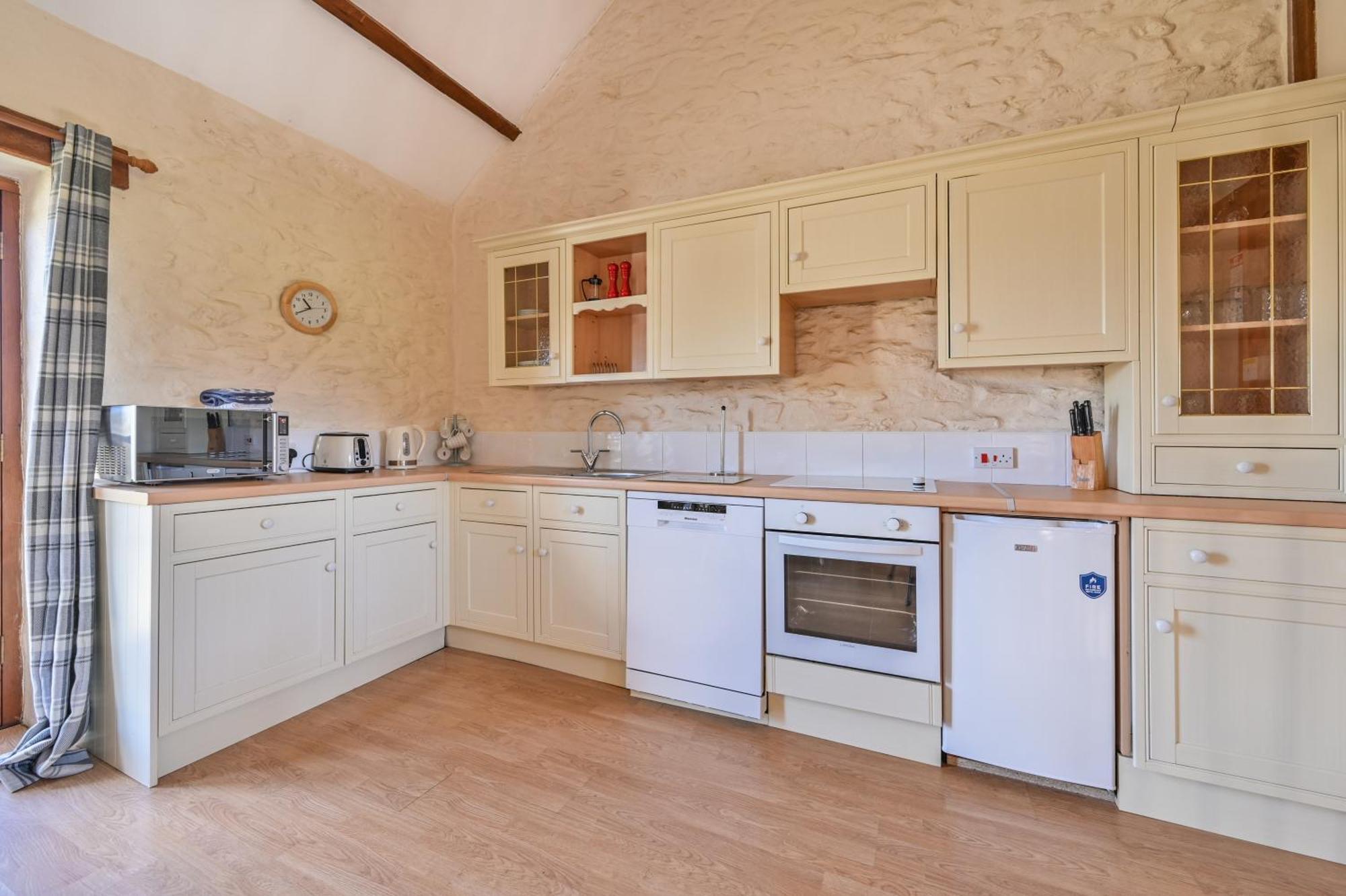 Polean Farm Cottages Looe Rum bild