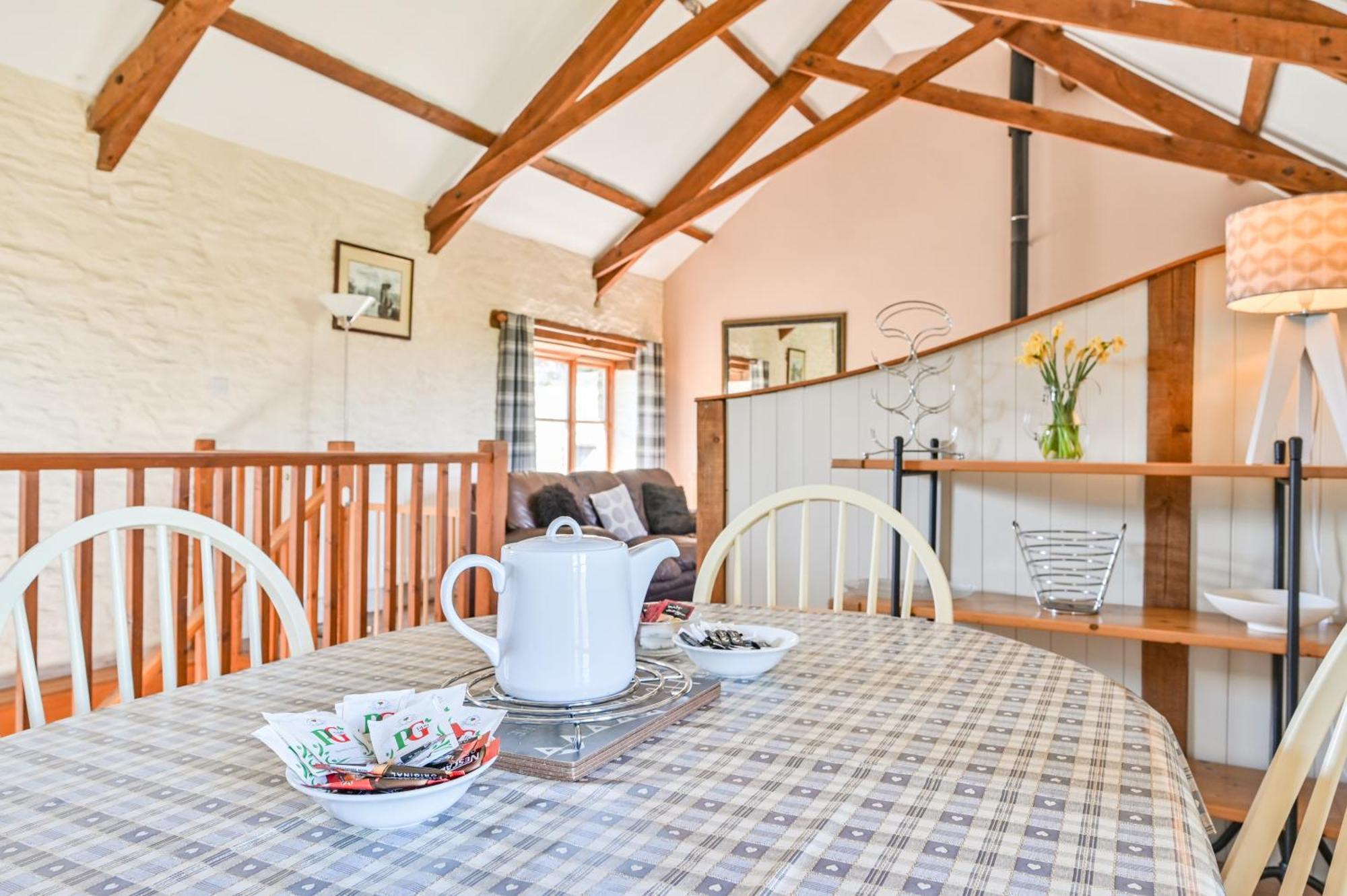 Polean Farm Cottages Looe Rum bild