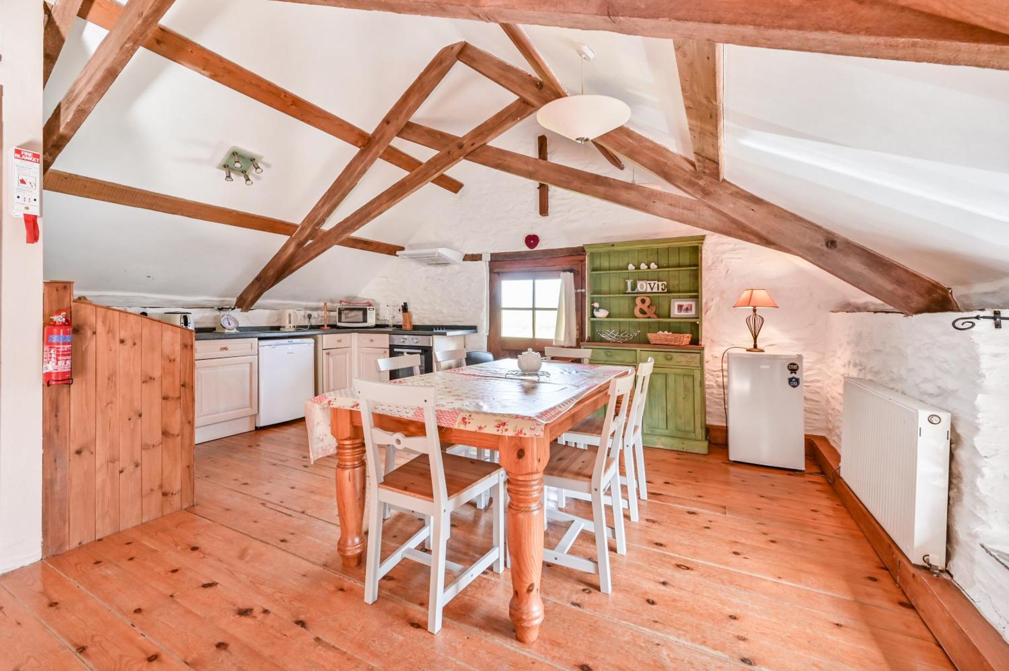 Polean Farm Cottages Looe Rum bild