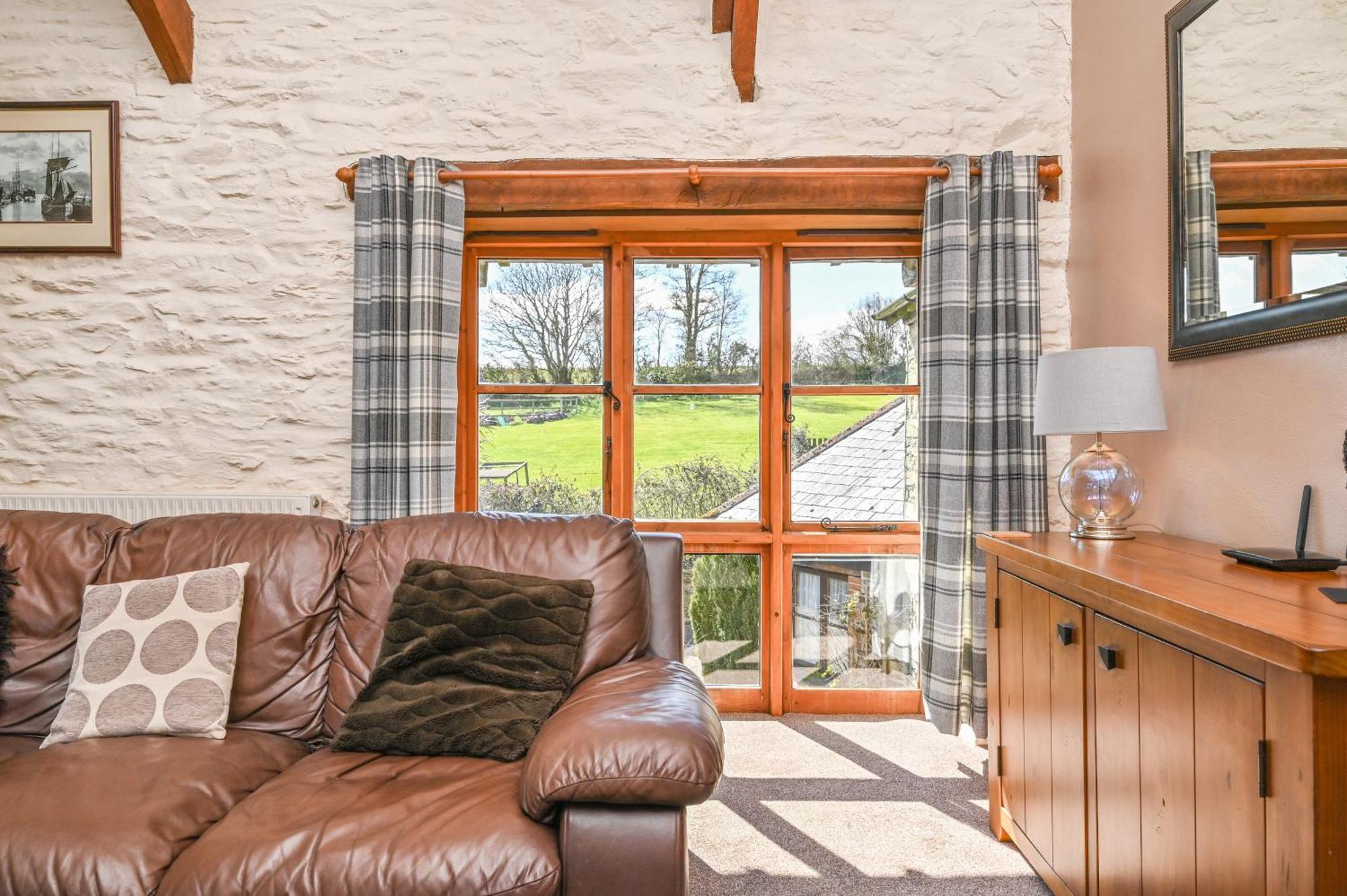 Polean Farm Cottages Looe Rum bild
